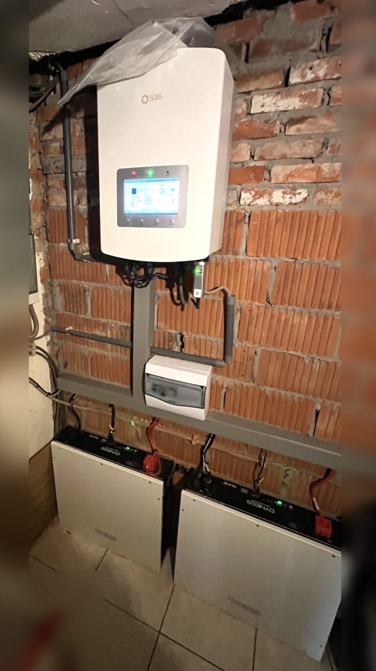 Nieuwe omvormer en thuisbatterij van 10,24 kWh in Turnhout