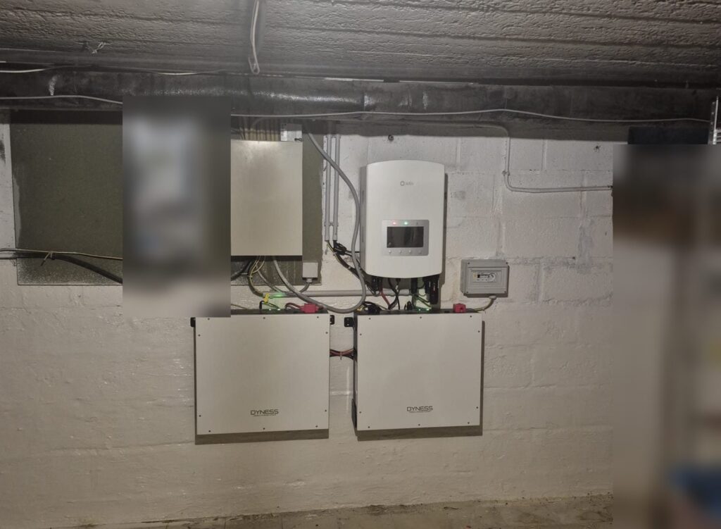 Thuisbatterij van 10,24 kWh met nieuwe omvormer in Zandhoven