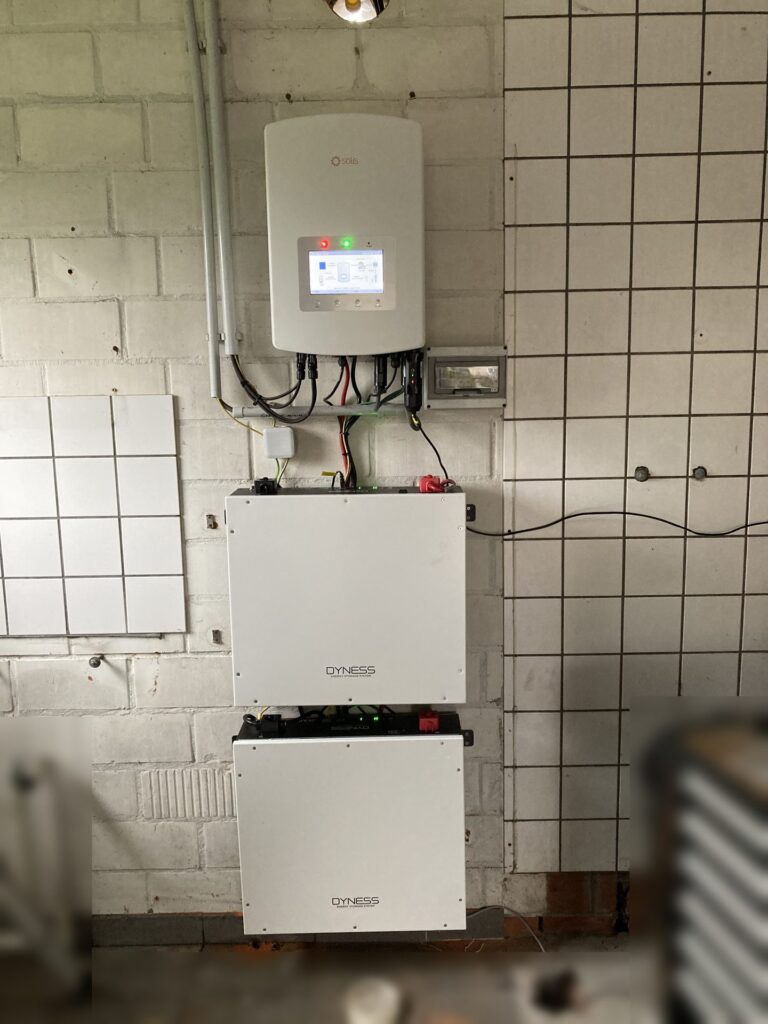 Thuisbatterij van 10,24 kWh met nieuwe omvormer in Zoersel