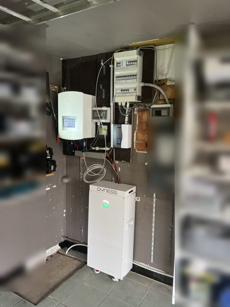 Thuisbatterij van 14,3 kWh met noodstroom in Zoersel