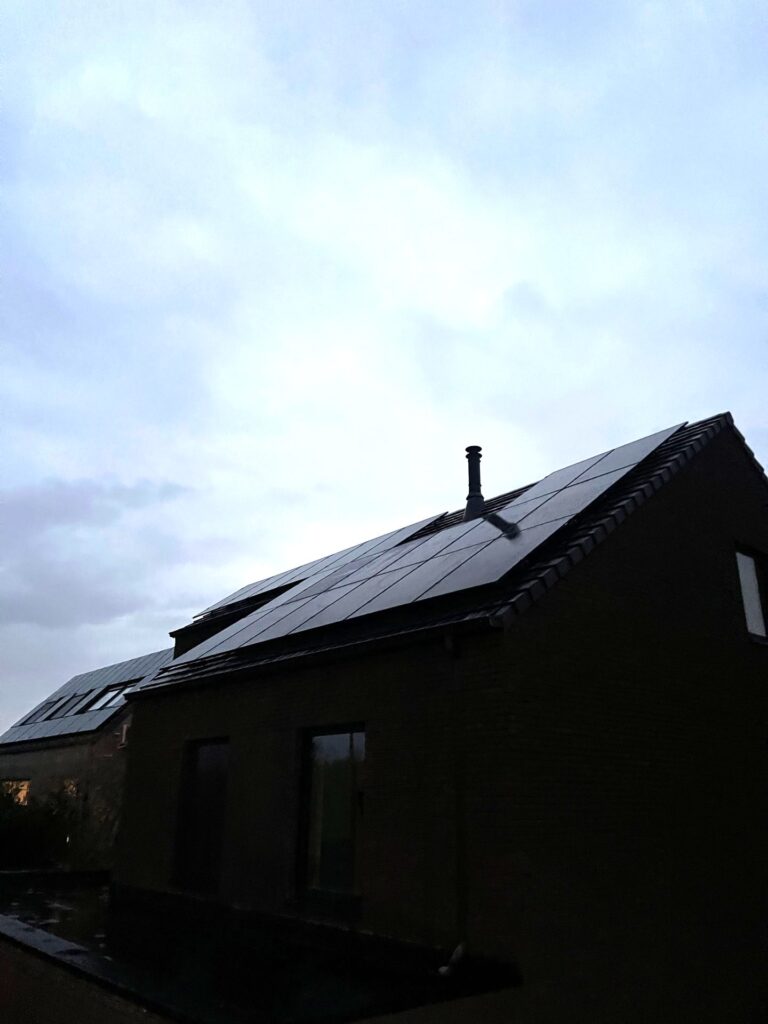 20 zonnepanelen (8,7 kWp) in Diest – foto 2