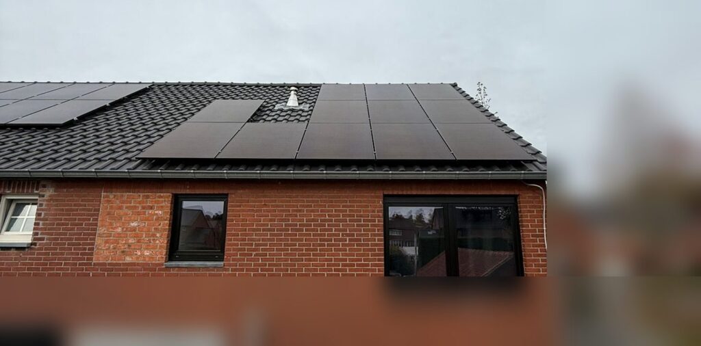 12 zonnepanelen (5,22 kWp) in Genk