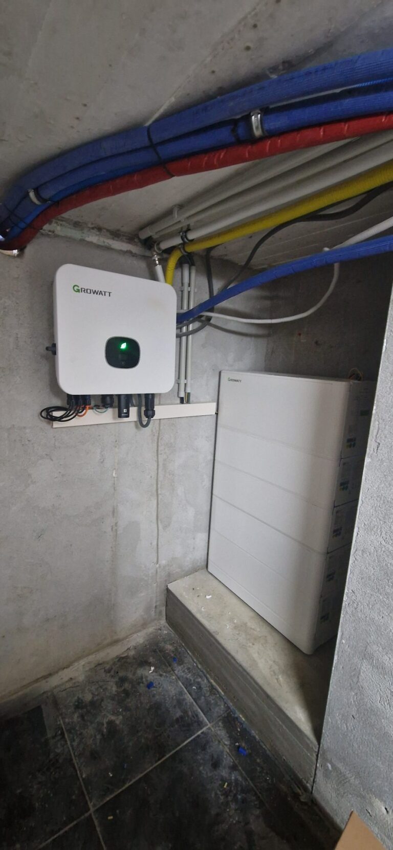 20 zonnepanelen en thuisbatterij van 10,24 kWh in Genk – foto 2