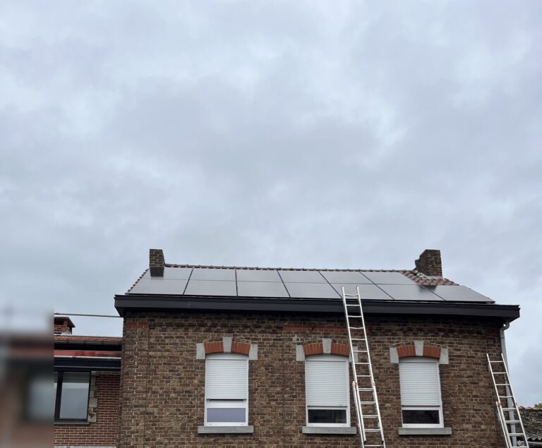 Zonnepanelen met thuisbatterij van 10,24 kWh in Heers