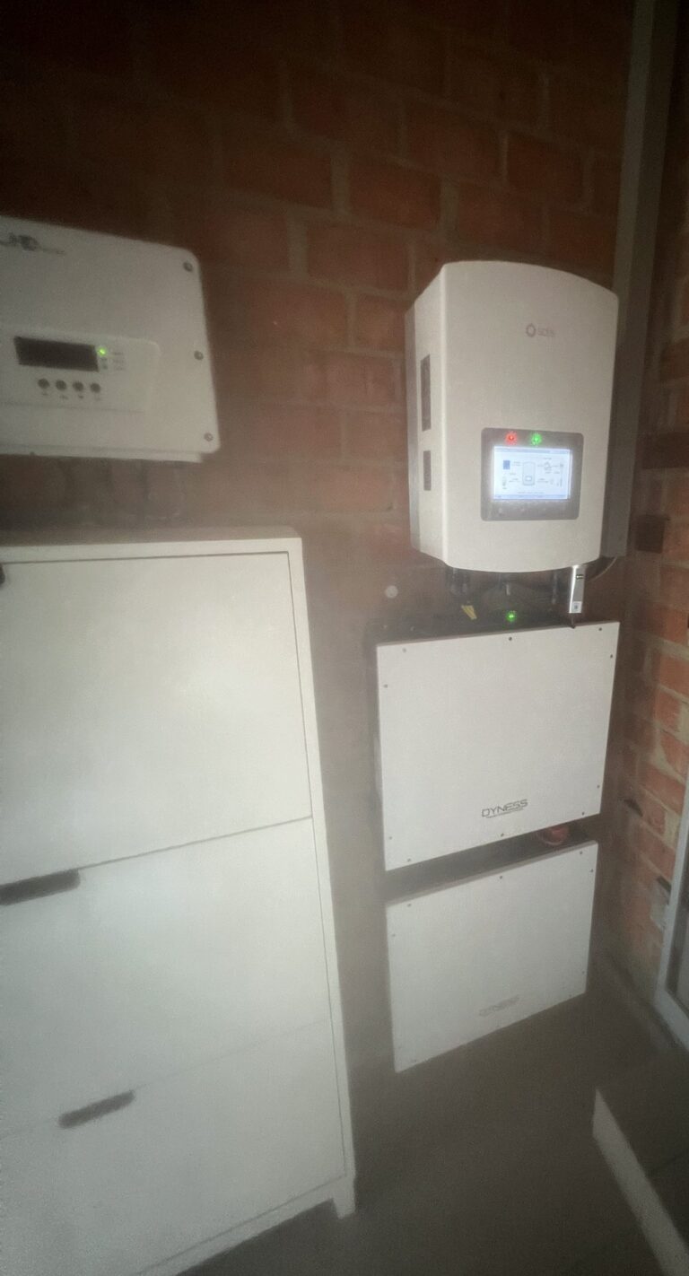 Extra zonnepanelen en thuisbatterij van 10,24 kWh in Heusden-Zolder – foto 2