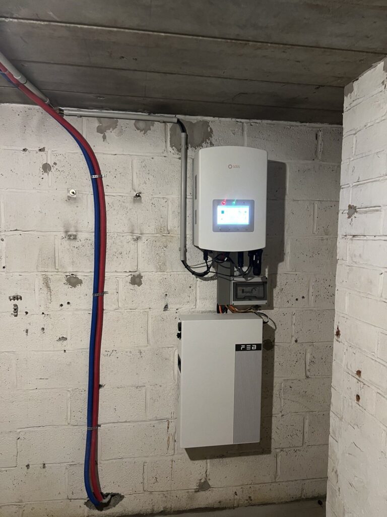 8 zonnepanelen en thuisbatterij van 5,12 kWh in Holsbeek