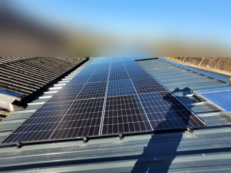 80 zonnepanelen van 32,4 kWp en thuisbatterij in Hoogstraten – foto 2