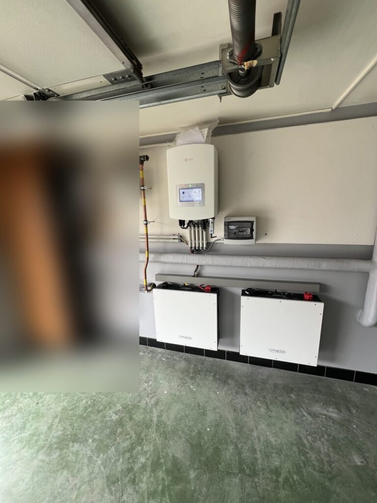 Zonnepanelen en thuisbatterij van 10,24 kWh in Kinrooi – foto 2