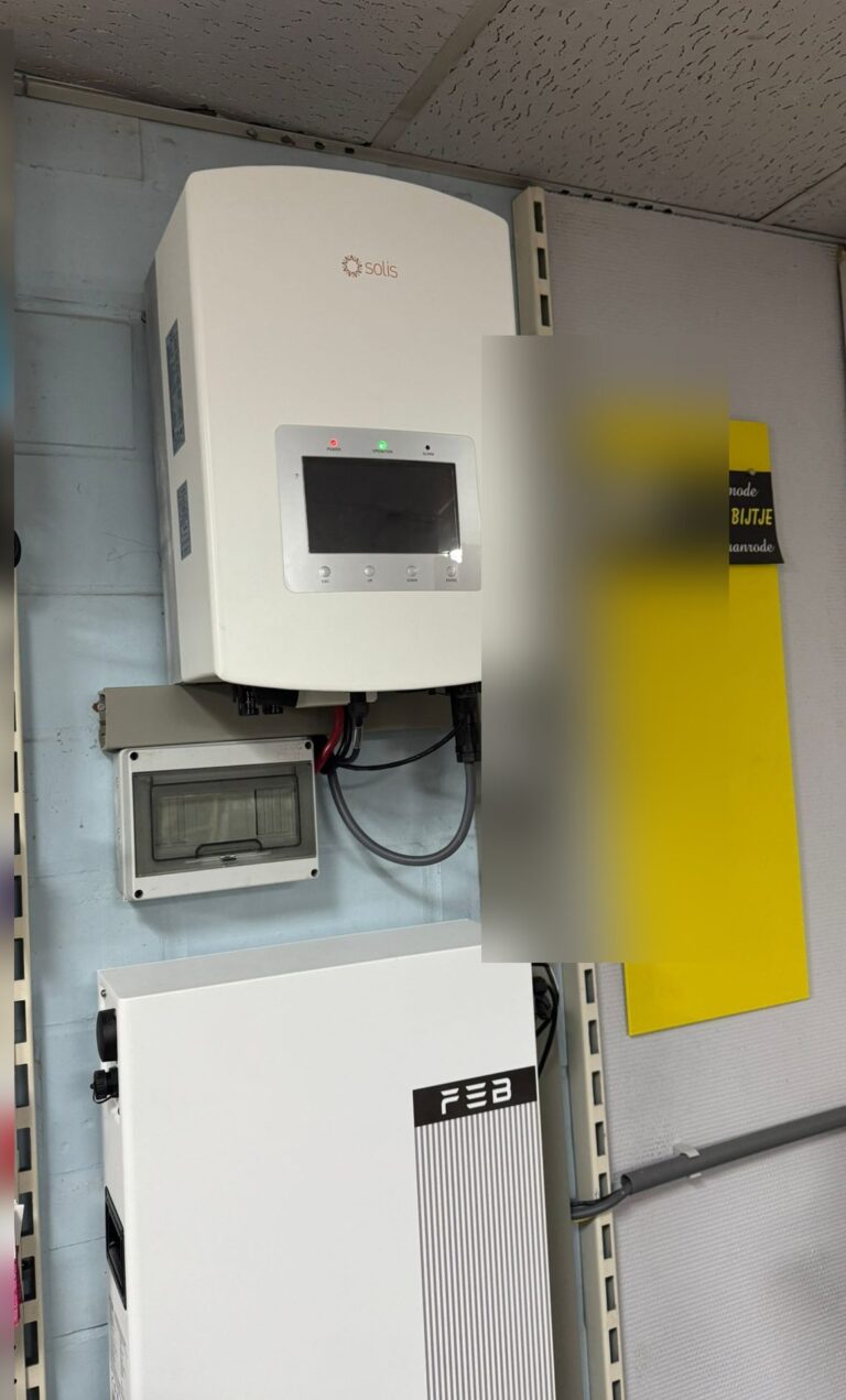 Zonnepanelen van 6,09 kWp met thuisbatterij van 10,24 kWh in Kortenaken