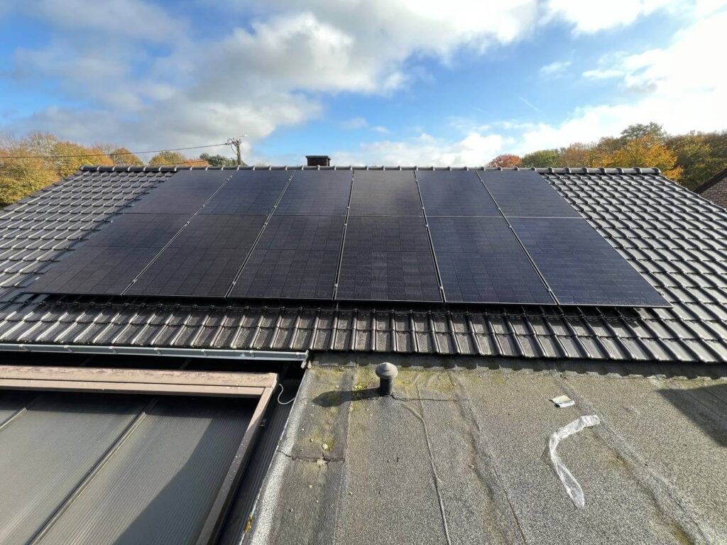 12 zonnepanelen in Laakdal