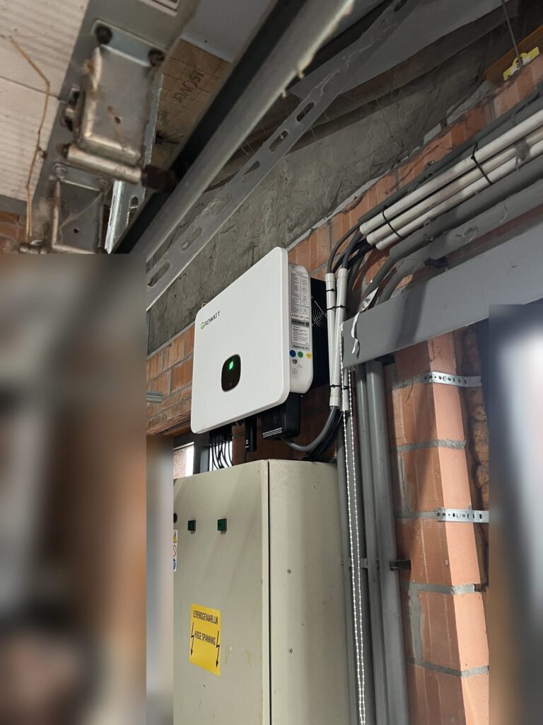 60 zonnepanelen (27 kWp) in Ravels – foto 3