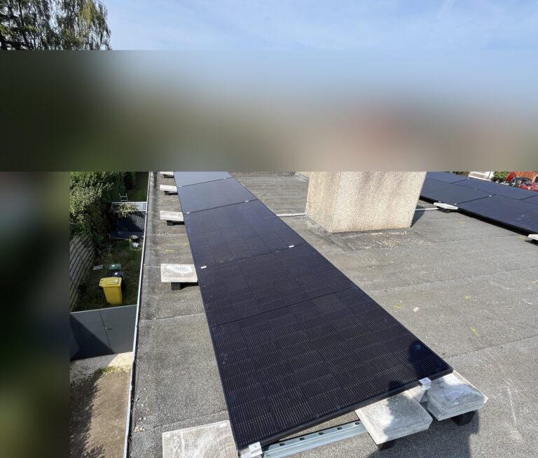 13 zonnepanelen op plat dak in Scherpenheuvel-Zichem
