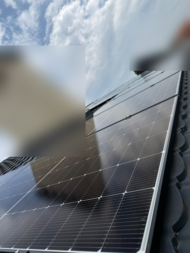 Zonnepanelen en thuisbatterijen voor 2 woningen in Tessenderlo-Ham