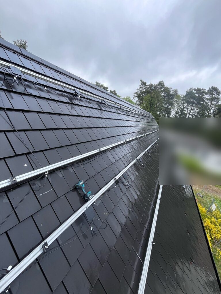 24 zonnepanelen en thuisbatterij van 10,66 kWh in Tremelo – foto 2